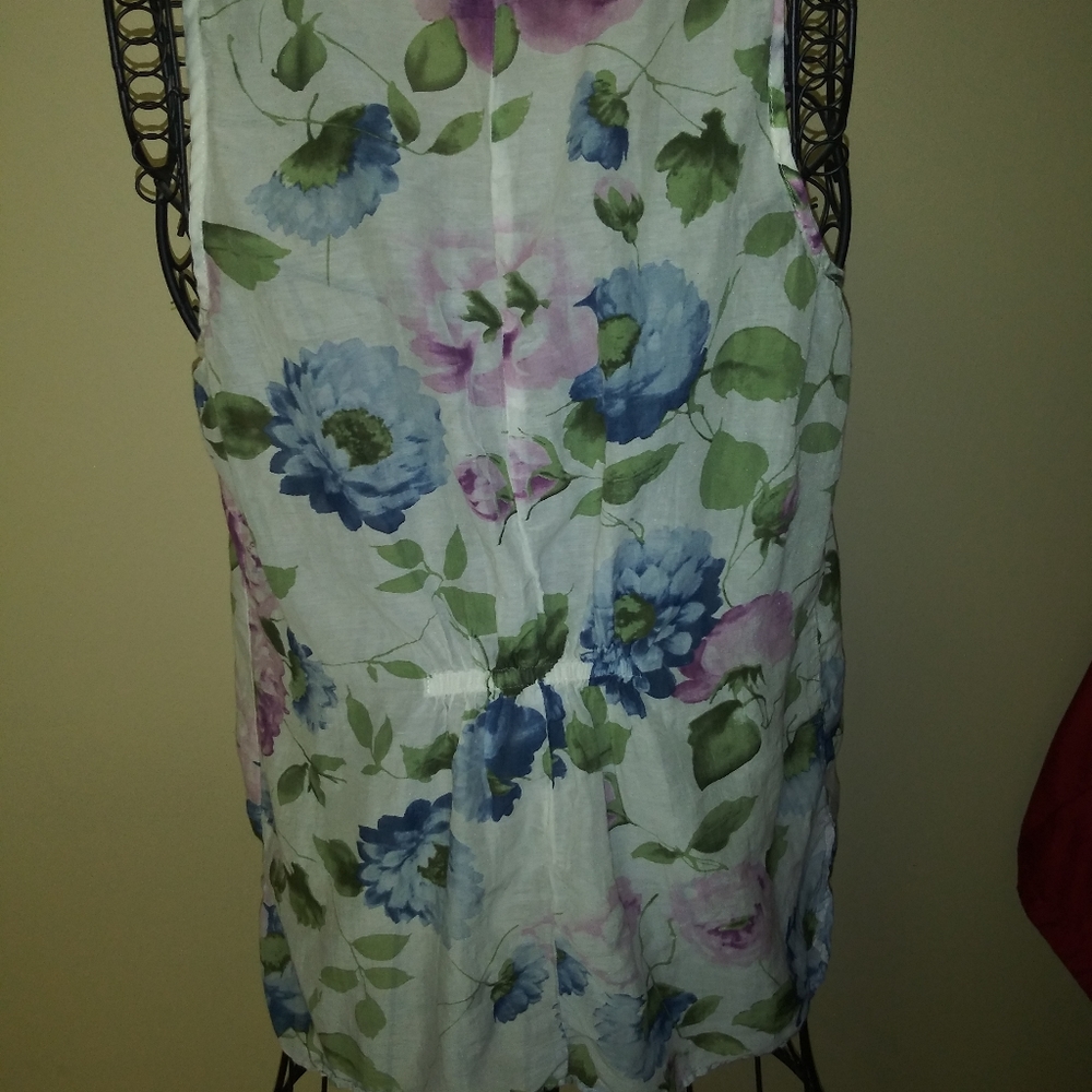 Summer Top - Picture 2 of 3